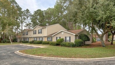 Pinewood Pointe in Jacksonville, FL - Building Photo - Building Photo
