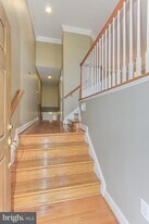 146 Herndon Mill Cir in Herndon, VA - Building Photo