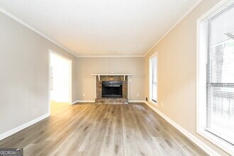 4105 Casa Verde Dr in College Park, GA - Building Photo - Building Photo