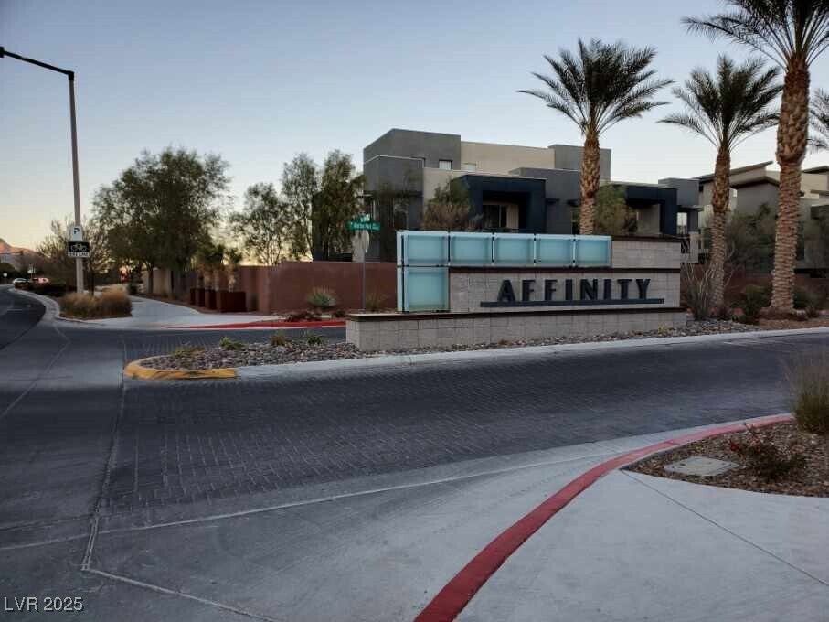 11251 Hidden Peak Ave in Las Vegas, NV - Building Photo