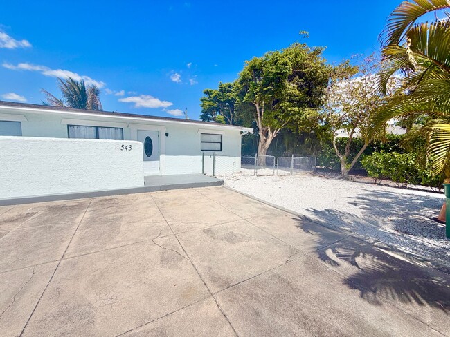 543 103rd Ave N in Naples, FL - Building Photo - Building Photo