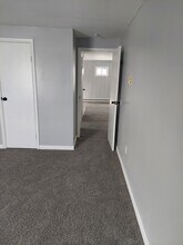 12 Airport Rd, Unit 5-4 in Fulton, NY - Foto de edificio - Building Photo