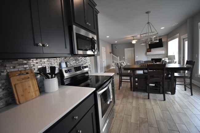 715 N Salem Rd in Fayetteville, AR - Building Photo - Building Photo