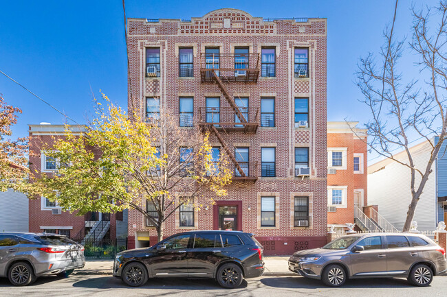 295 Montauk Ave in Brooklyn, NY - Building Photo - Building Photo