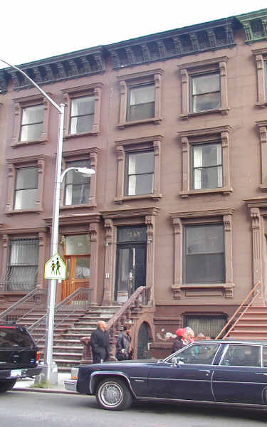 169 W 126th St in New York, NY - Building Photo