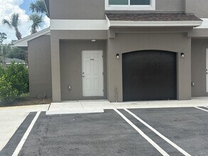 4498 SW Port St Lucie Blvd in Port St. Lucie, FL - Building Photo - Building Photo