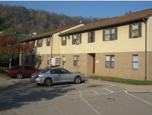 Penn Park Apartments in Turtle Creek, PA - Foto de edificio