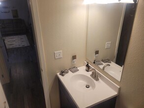 208 W Pine Ave in Mitchell, SD - Building Photo - Building Photo