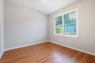 2022 Water Lily Ct SE in Lacey, WA - Building Photo - Building Photo
