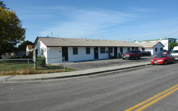 King's Court Apartment in Santa Clara, CA - Building Photo - Building Photo