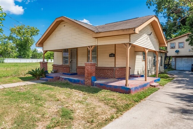 property at 6402 W Montgomery Rd
