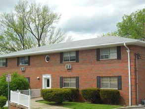 Watson's Landing in Erlanger, KY - Foto de edificio - Building Photo