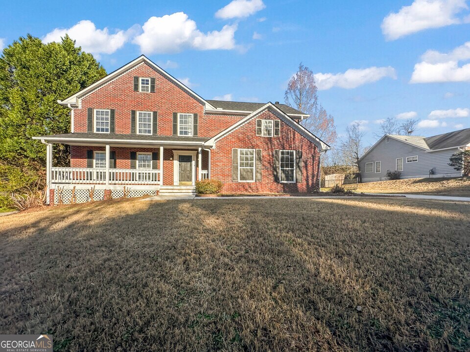 3340 Summit Pl Dr in Loganville, GA - Building Photo