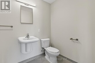 785 Southwood Way in Woodstock, ON - Building Photo - Building Photo