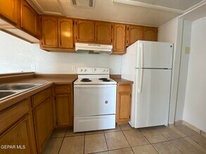 4700 Maxwell Ave in El Paso, TX - Building Photo - Building Photo