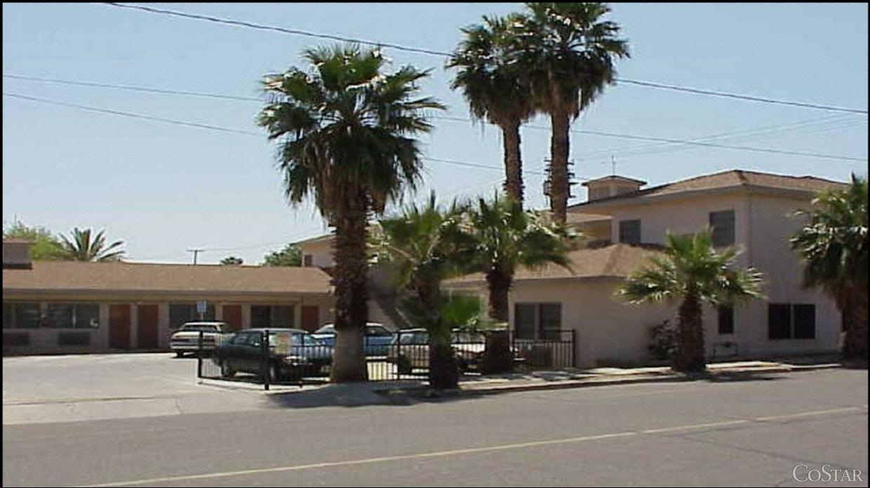 Riverstone Apartments in Needles, CA - Building Photo