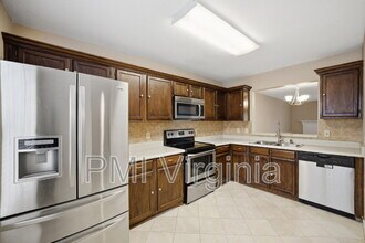 5140 Glenwood Way in Virginia Beach, VA - Building Photo - Building Photo