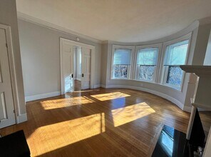 295 Commonwealth Ave in Boston, MA - Foto de edificio - Building Photo