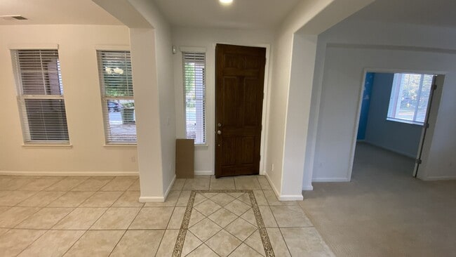 685 W La Canada Ave in Mountain House, CA - Building Photo - Building Photo