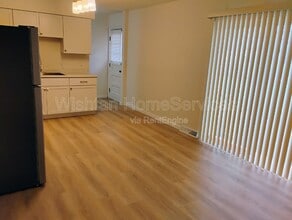 22 N 17th Ave in Canton, IL - Building Photo - Building Photo