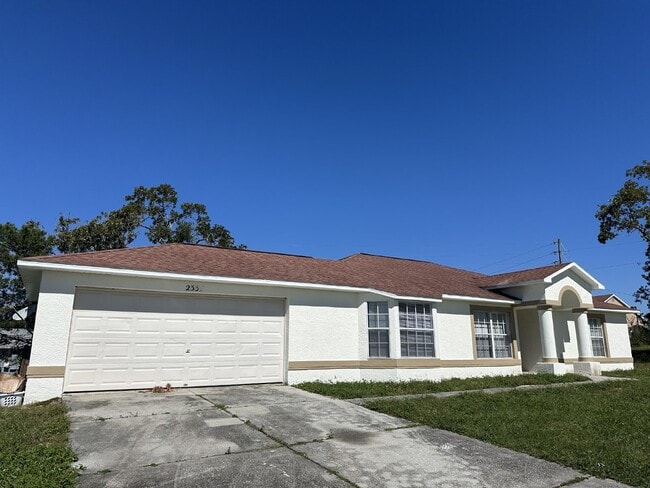 2337 Pomeroy Rd in Spring Hill, FL - Building Photo - Building Photo