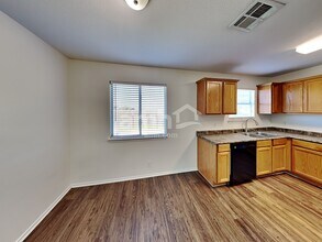 2909 Tyler Ln in Taylor, TX - Building Photo - Building Photo