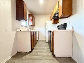 102 NW K St in Bentonville, AR - Building Photo - Building Photo