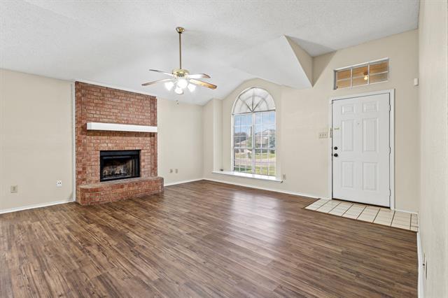 5209 Livermore Dr in Arlington, TX - Building Photo - Building Photo