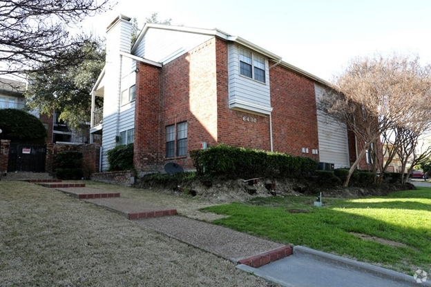 6430 Slopes Dr in Dallas, TX - Building Photo