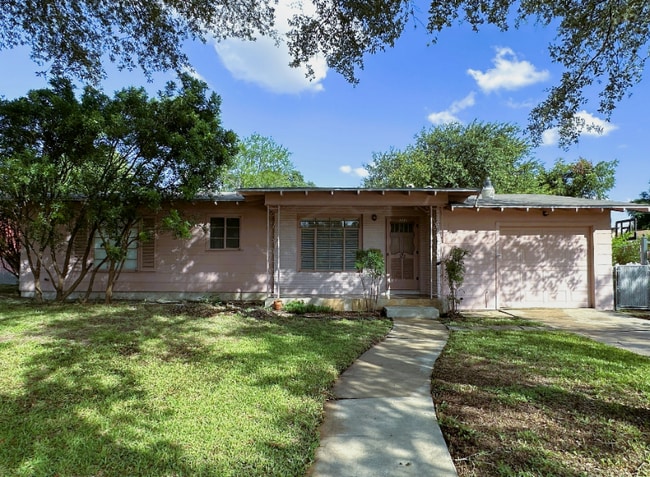 property at 322 Altgelt Ave