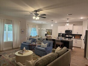 416 Myra Lynn Ln in Longview, TX - Building Photo - Building Photo