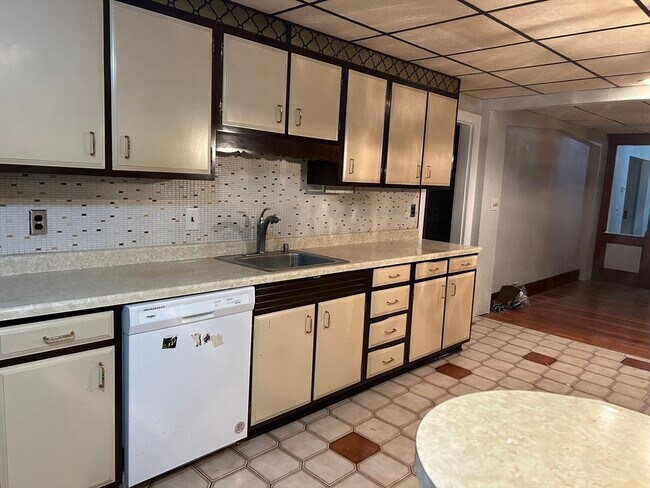 141 Belmont St-Unit -1 in Everett, MA - Building Photo - Building Photo