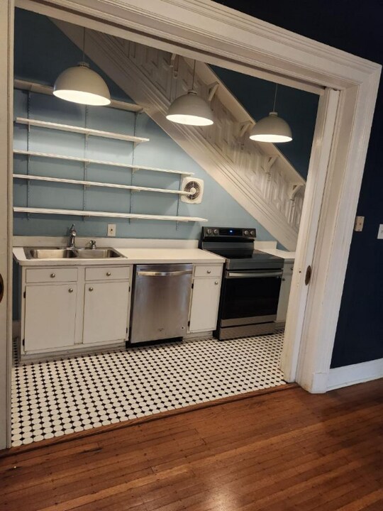 2417 St Charles Ave in New Orleans, LA - Building Photo