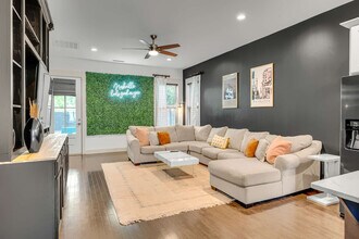 1006 Free Silver Rd in Nashville, TN - Building Photo - Building Photo