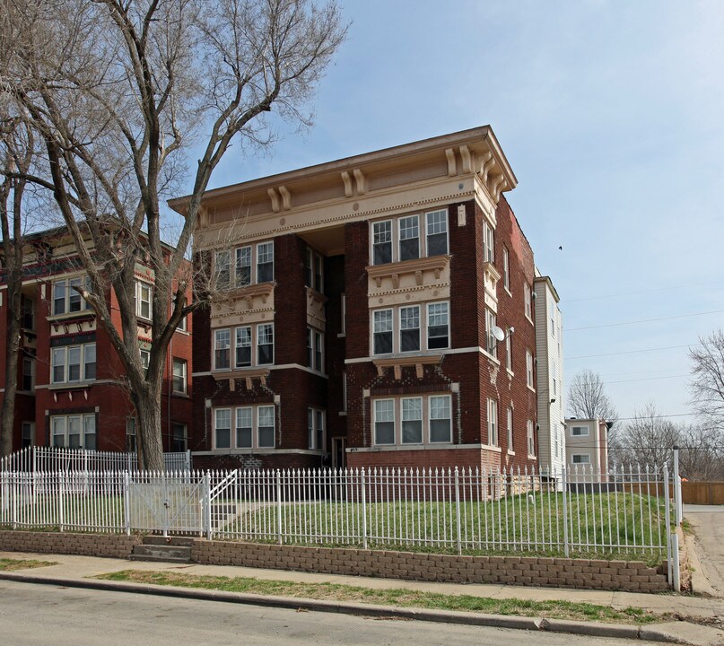 4029-4031 Harrison St in Kansas City, MO - Building Photo