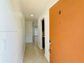 1100 W 35th St in Hialeah, FL - Building Photo - Building Photo