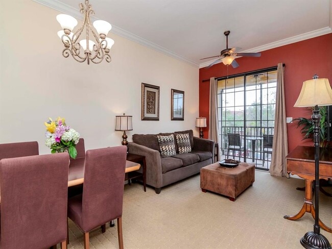 13941 Clubhouse Dr in Tampa, FL - Building Photo - Building Photo