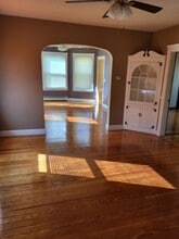 15 Cliff St, Unit 1 in Central Falls, RI - Foto de edificio - Building Photo