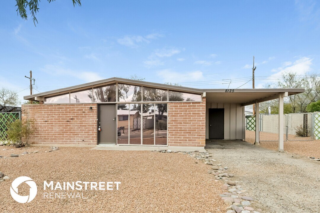 8125 E Hayne St in Tucson, AZ - Building Photo