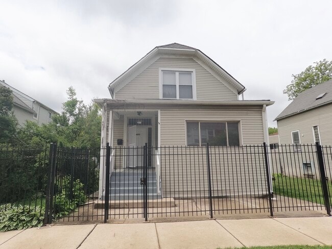 1430 N Leamington Ave in Chicago, IL - Building Photo - Building Photo