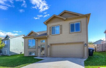 9135 Hanover St in Omaha, NE - Building Photo - Building Photo