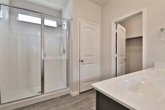 110 Mooncoin Dr in Georgetown, TX - Building Photo - Building Photo