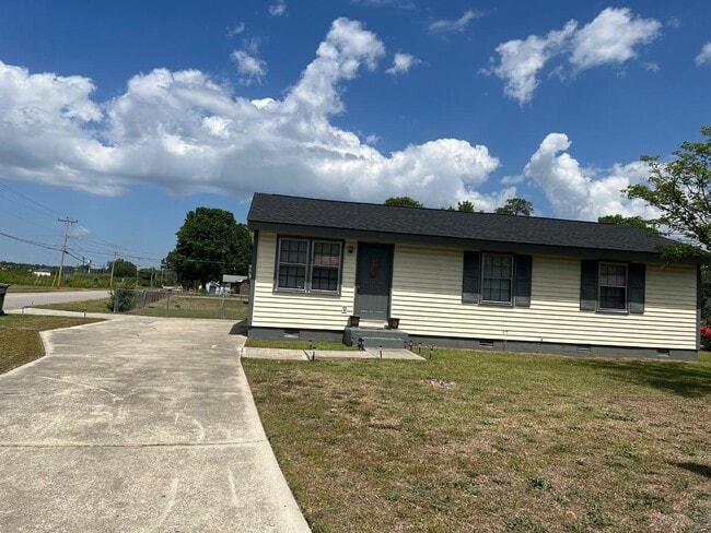 2980 Bragg St in Lumberton, NC - Building Photo - Building Photo