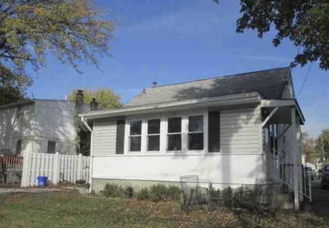 3528 Carnarvon Ave in Bristol, PA - Building Photo - Building Photo