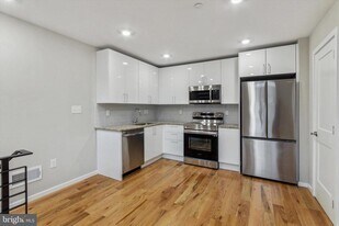 1515 W Stiles St in Philadelphia, PA - Building Photo