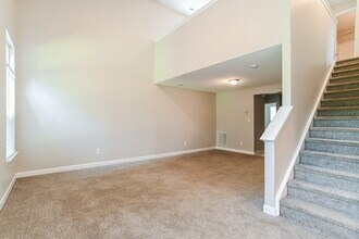 604 Overlook Rd in Lowell, NC - Building Photo - Building Photo