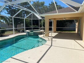 610 SW 39th Terrace in Cape Coral, FL - Building Photo - Building Photo
