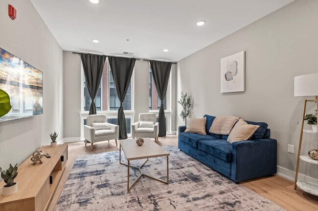 property at 916 N Delaware Ave