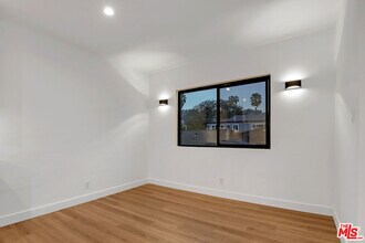 950 Havenhurst Dr in West Hollywood, CA - Building Photo - Building Photo