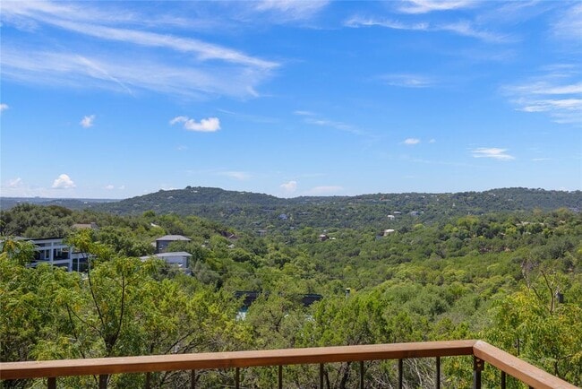 property at 2308 Matador Cir